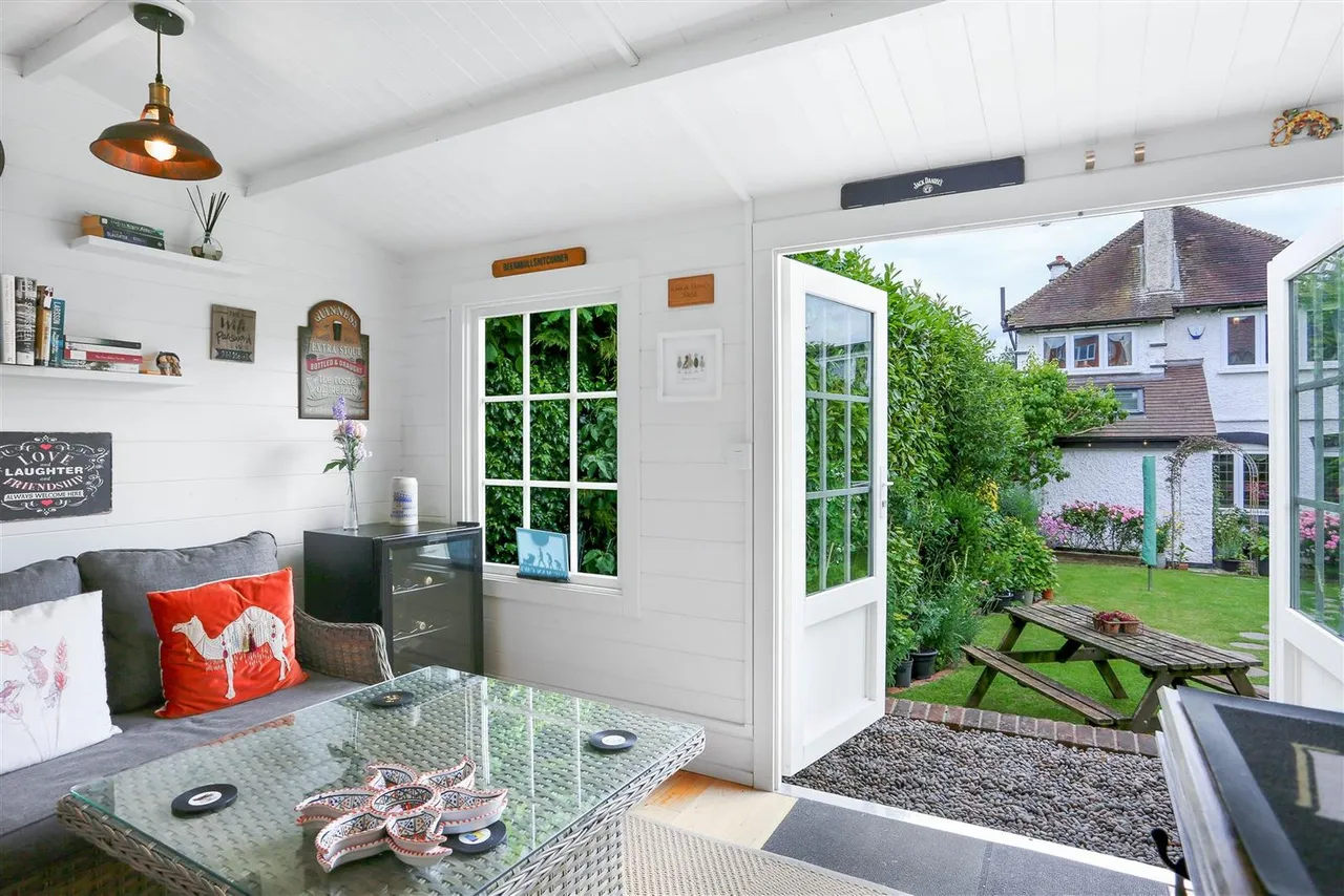 Sandy Lane South, Wallington, SM6 9NR, photo 17