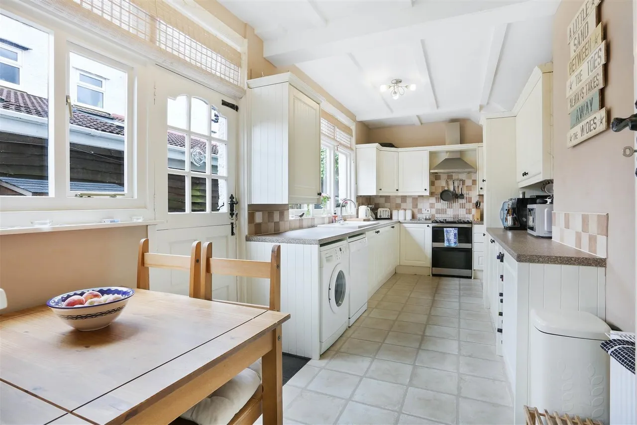 Sandy Lane South, Wallington, SM6 9NR, photo 12