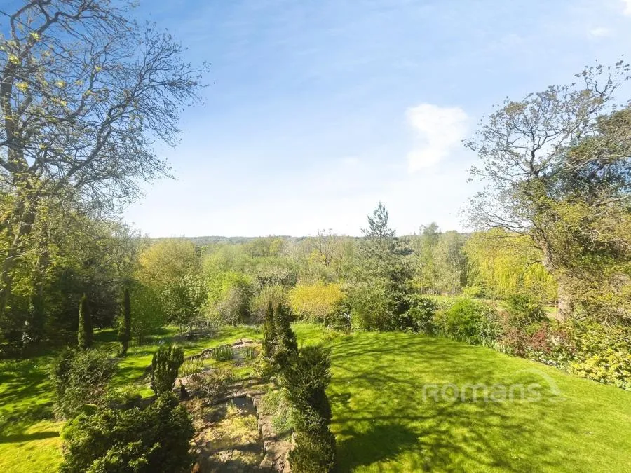 Wrecclesham Hill, Wrecclesham, GU10, photo 2