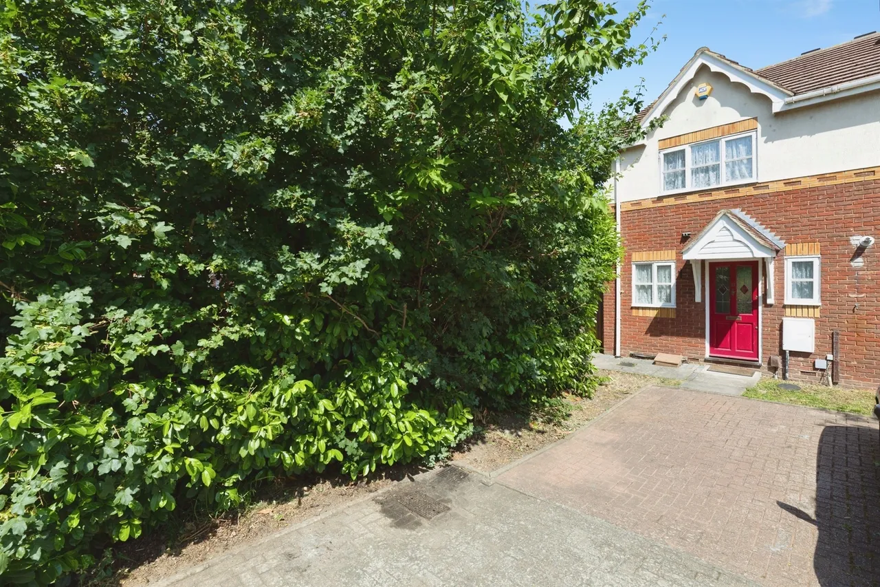 Great Galley Close, Barking, IG11, photo 16