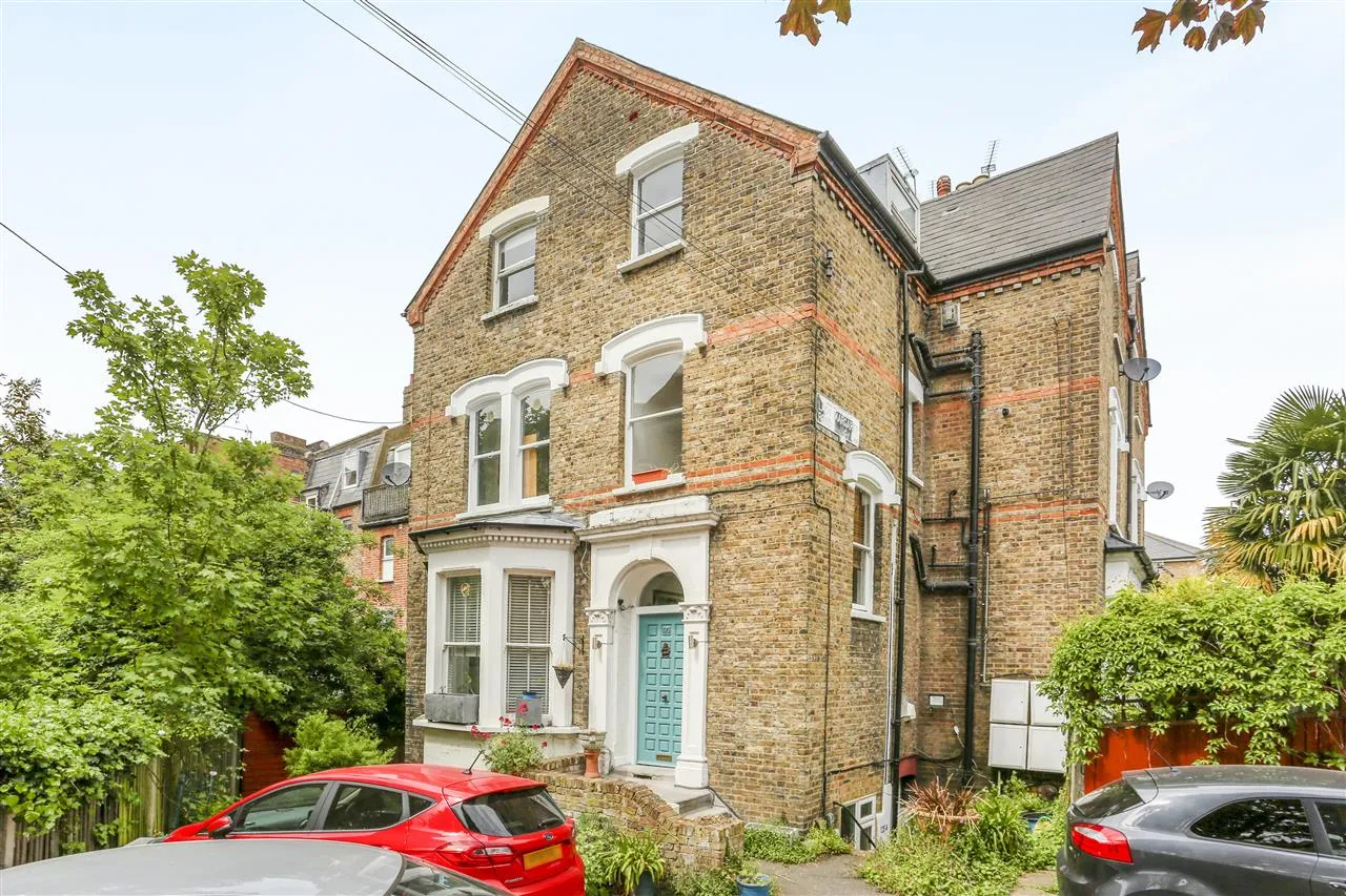 2 bed flat for sale — Lady Margaret Road, London