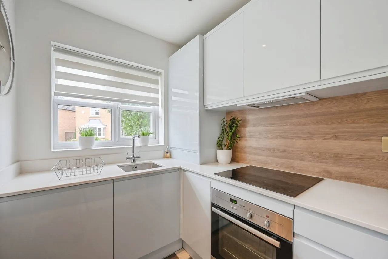 Lowes Drive, Tamworth, Staffordshire, B77, photo 4
