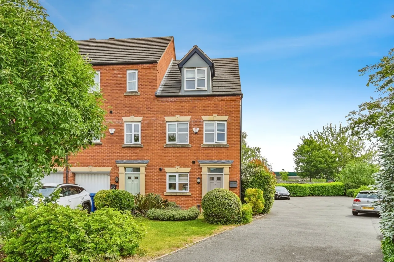 3 bed house for sale — Lowes Drive, Tamworth, Staffordshire, B77