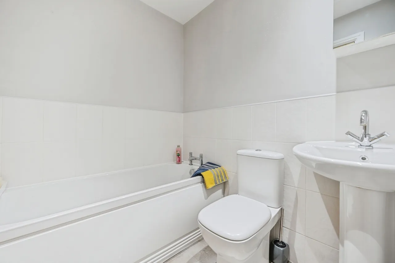 Lowes Drive, Tamworth, Staffordshire, B77, photo 10