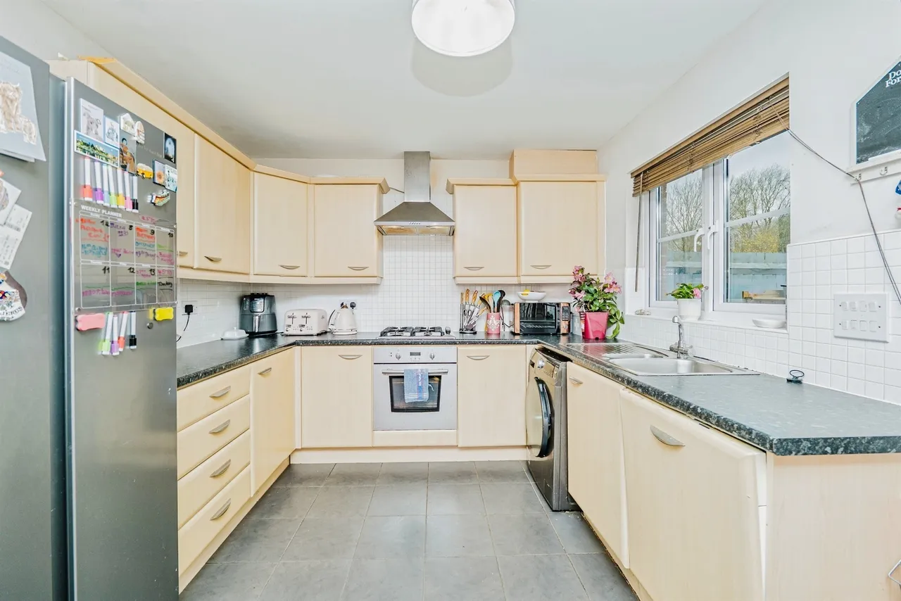 Nant Y Dwrgi PONTYCLUN, CF72, photo 16
