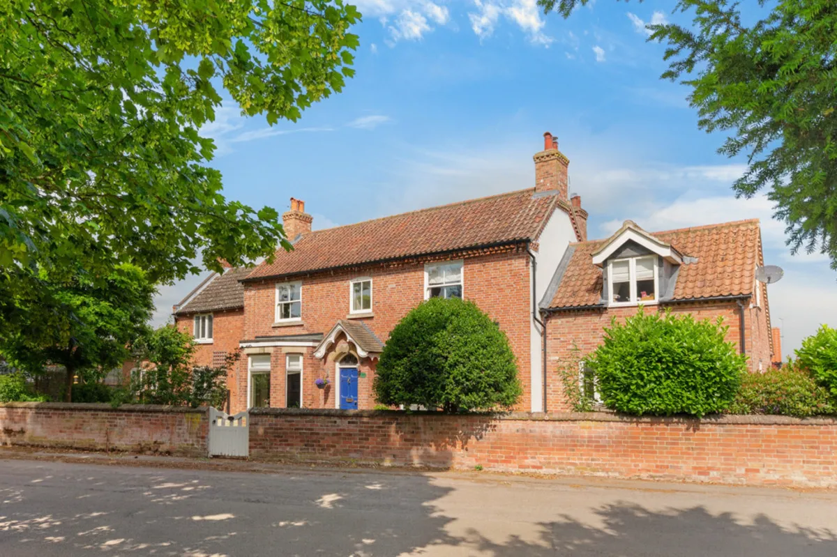 5 bed house for sale, Main Road, Hawksworth, NG13
