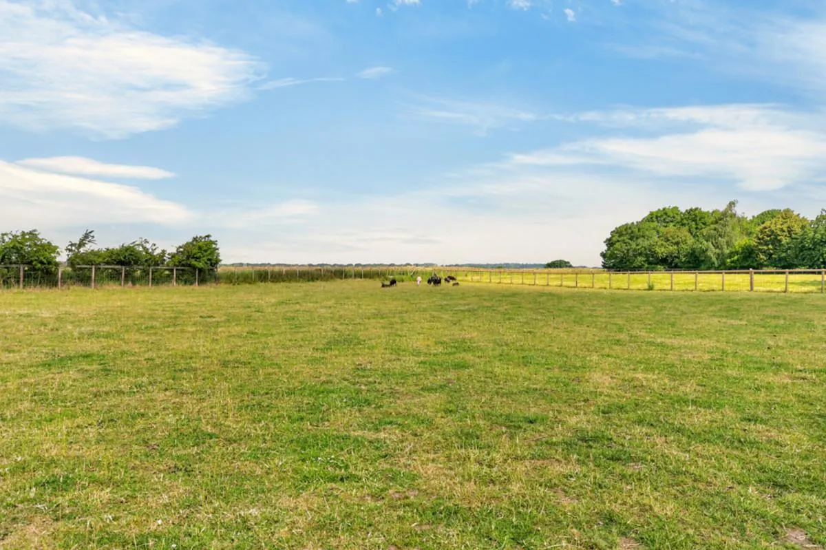 Main Road, Hawksworth, NG13, photo 22