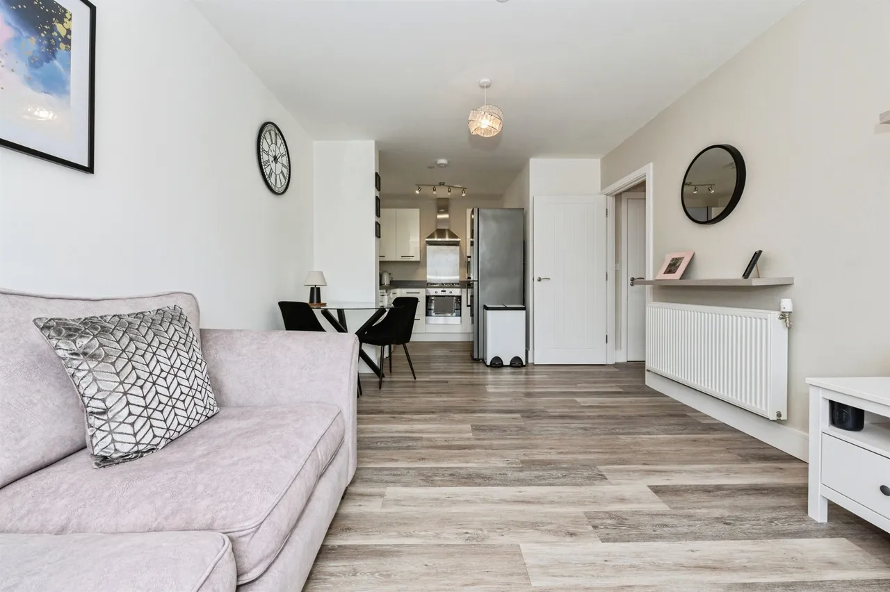 Windstar Drive, South Ockendon, RM15, photo 5