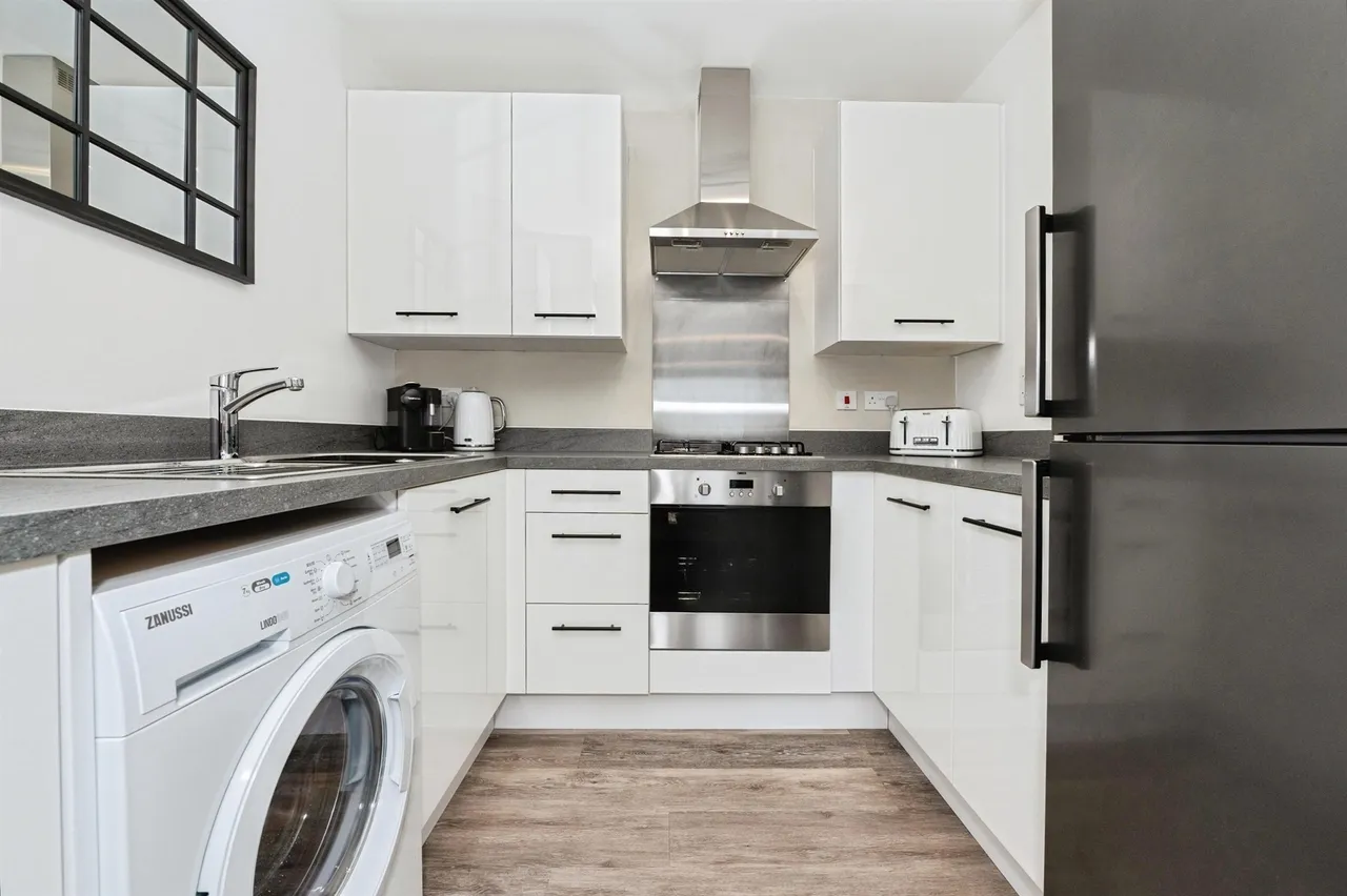 Windstar Drive, South Ockendon, RM15, photo 3