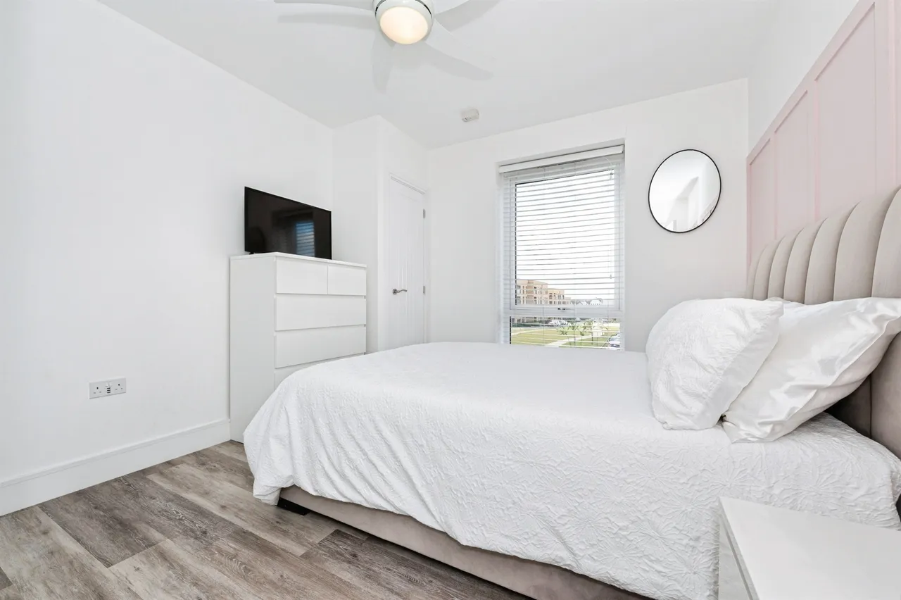 Windstar Drive, South Ockendon, RM15, photo 9