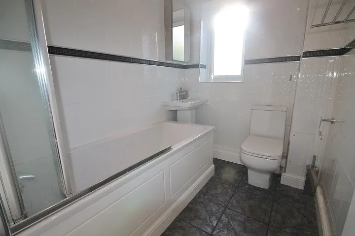 Feltham, Middlesex, photo 3