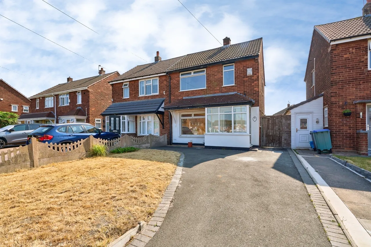 2 bed house for sale, Kent Road, Wednesbury, WS10