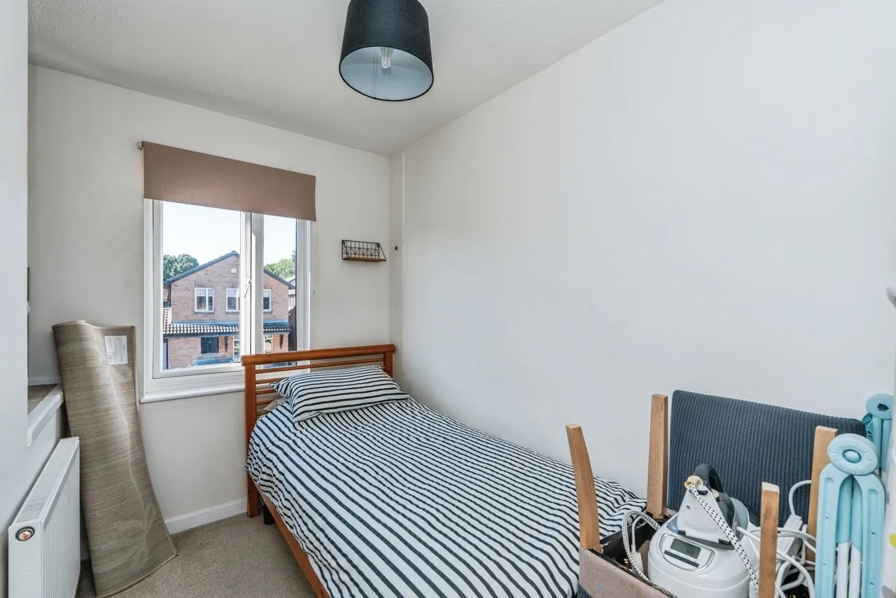 Wellers Close, Totton, SO40, photo 13
