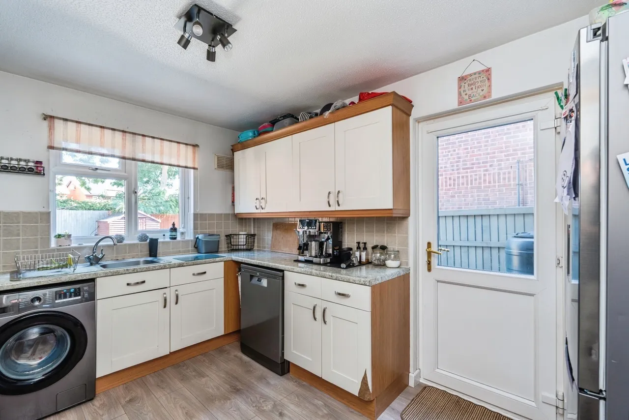 Wellers Close, Totton, SO40, photo 19