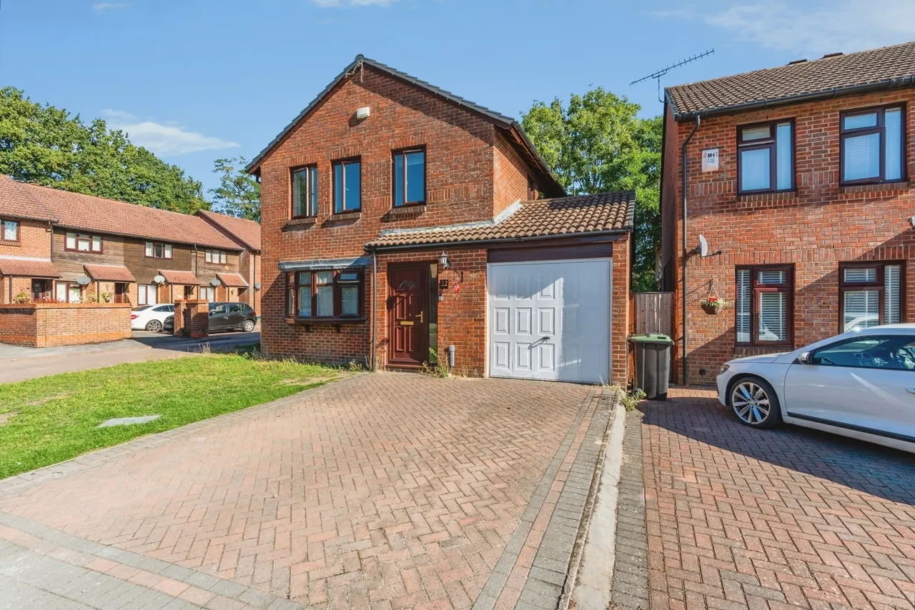 Wellers Close, Totton, SO40, photo 17