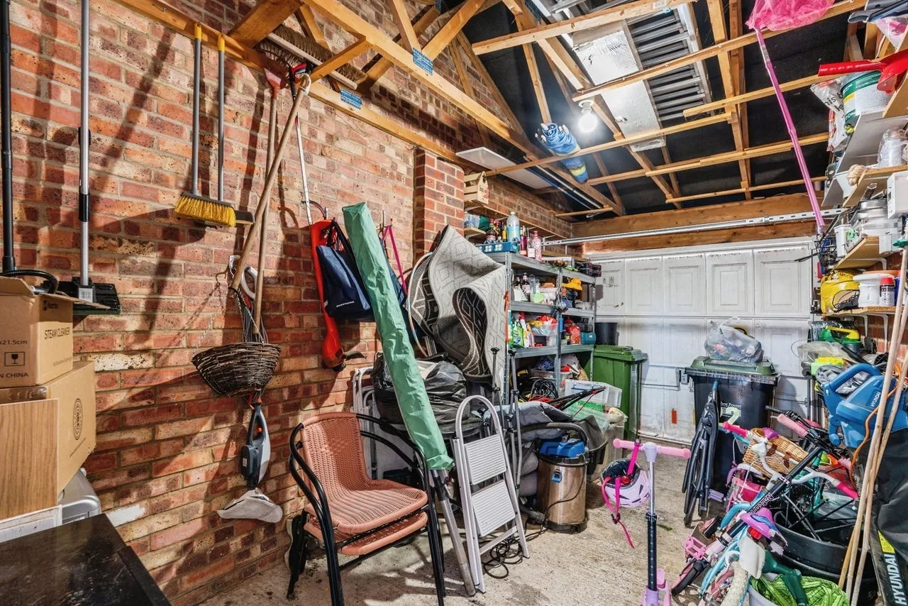 Wellers Close, Totton, SO40, photo 22