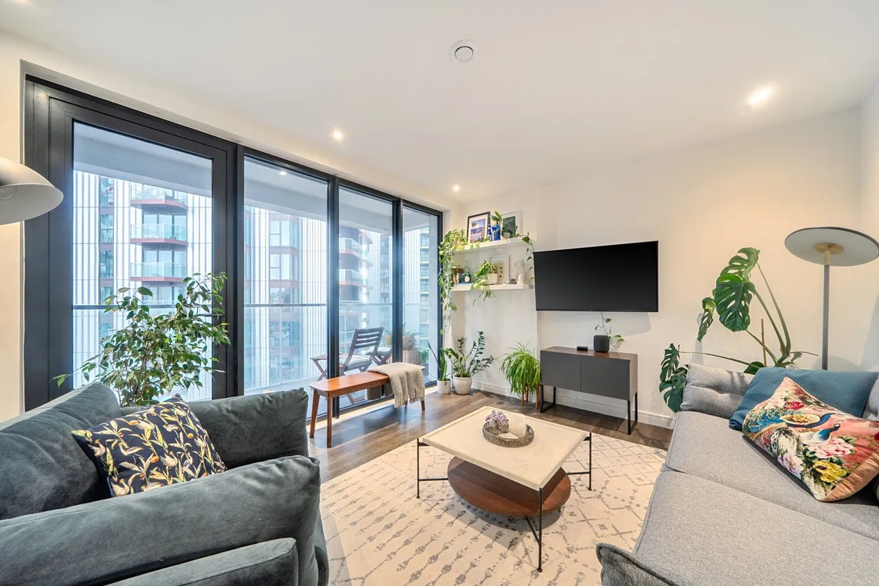2 bed flat for sale — Woolwich High Street, SE18