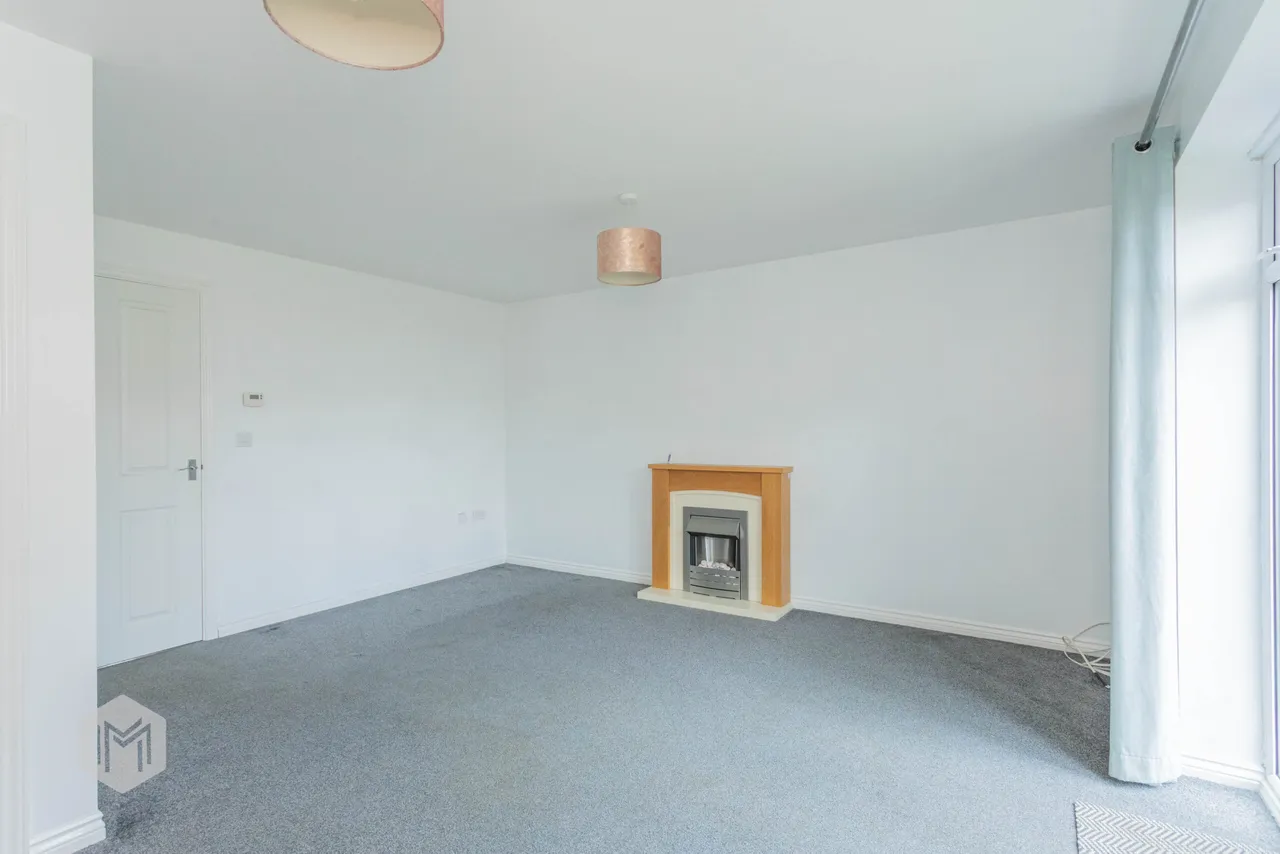 Textile Way, Bolton, BL1 8GE, photo 4