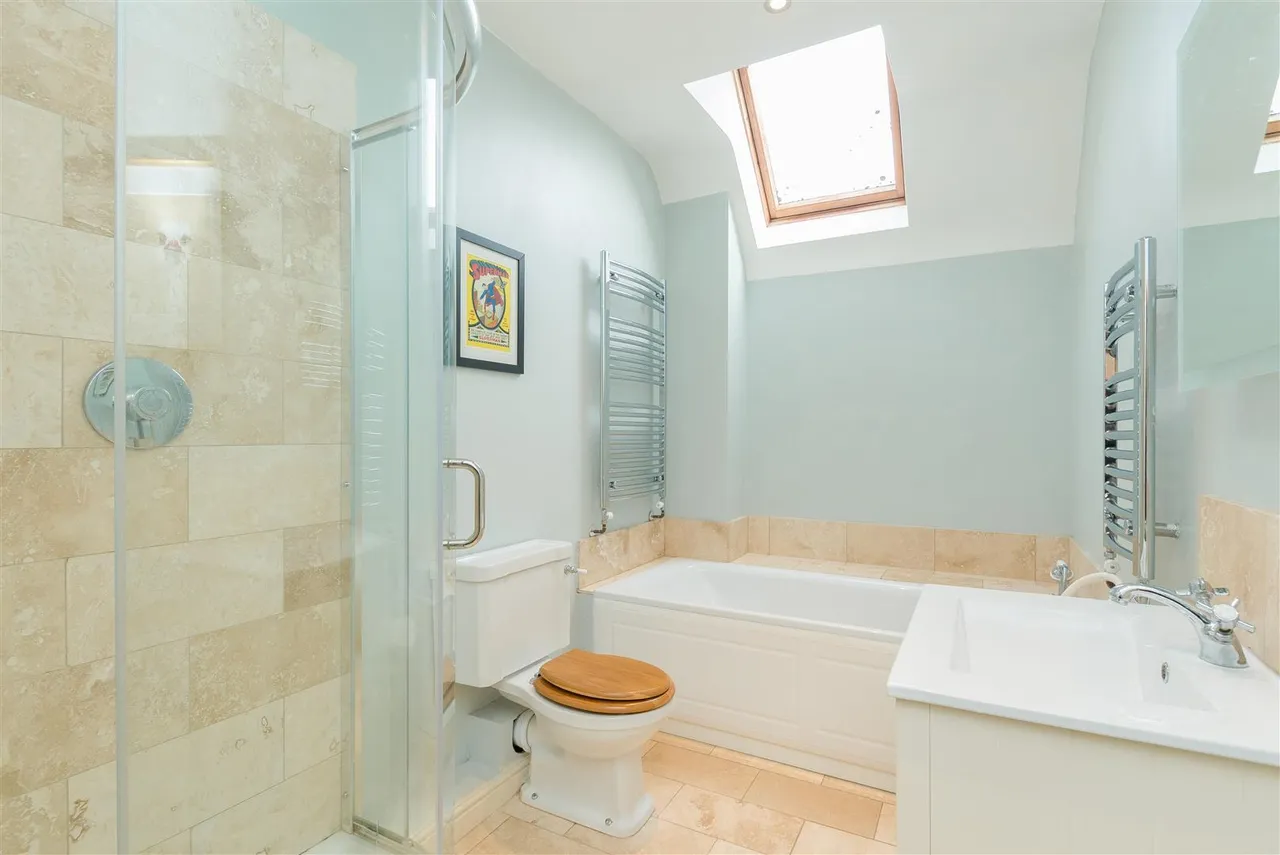 The Woodlands, Chesterton, photo 15