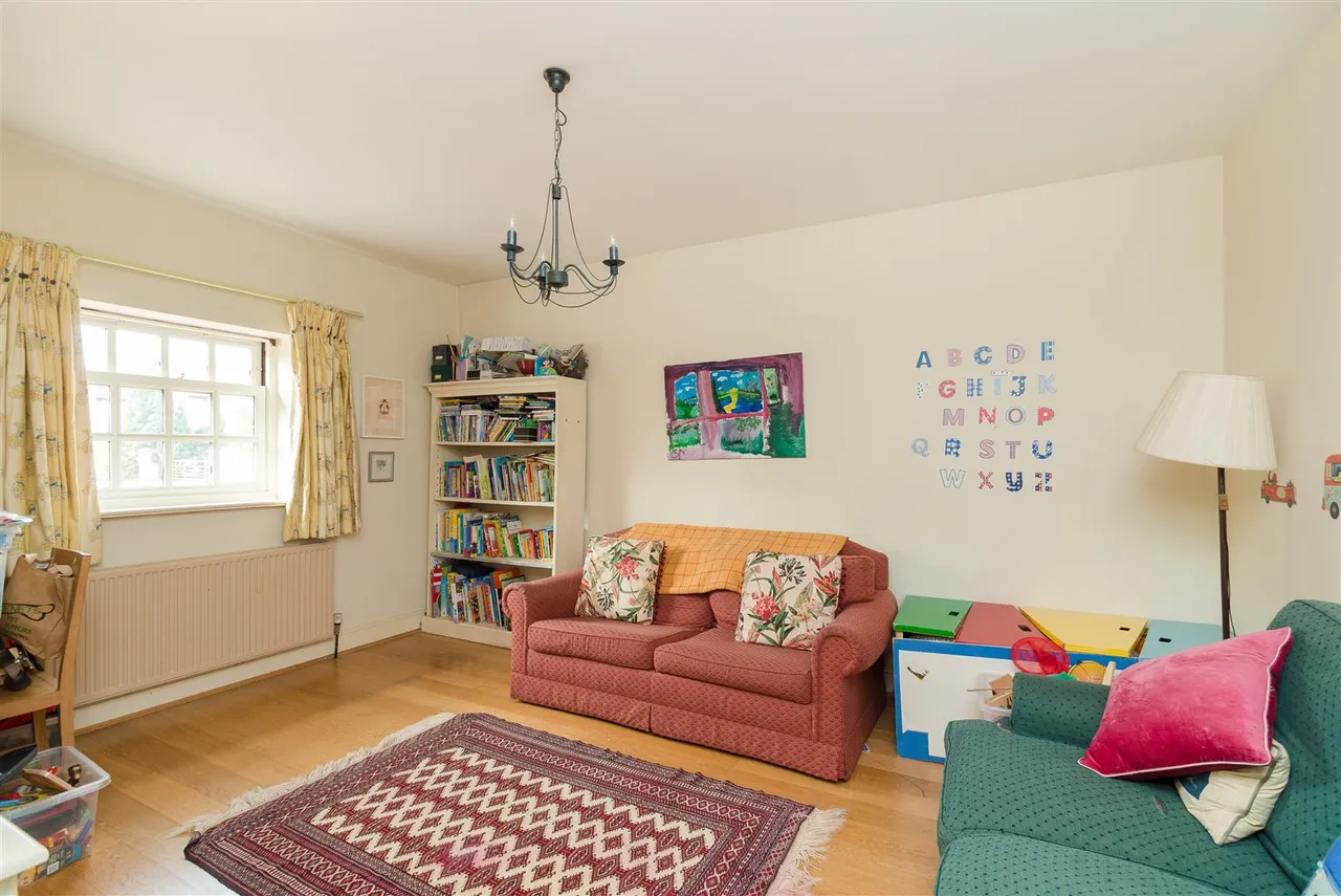 The Woodlands, Chesterton, photo 5