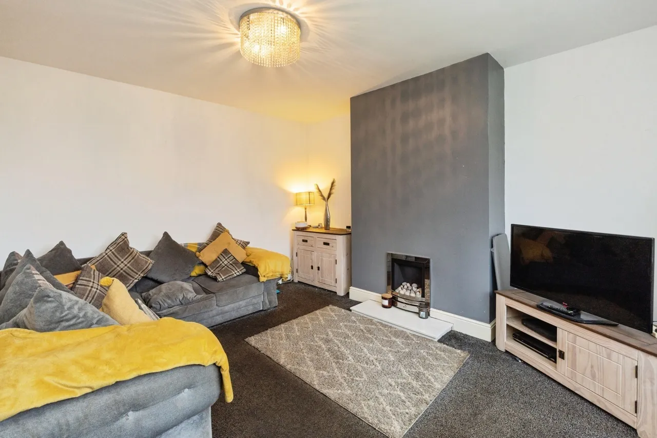 Secker Avenue, Warrington, WA4, photo 2