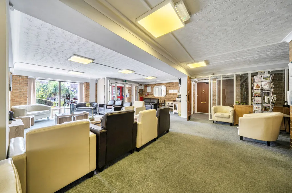 Sidcup Hill, Sidcup, DA14 6HG, photo 8