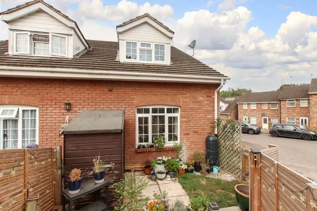 Grove Gardens, TRING, Hertfordshire, HP23 5PY, photo 11