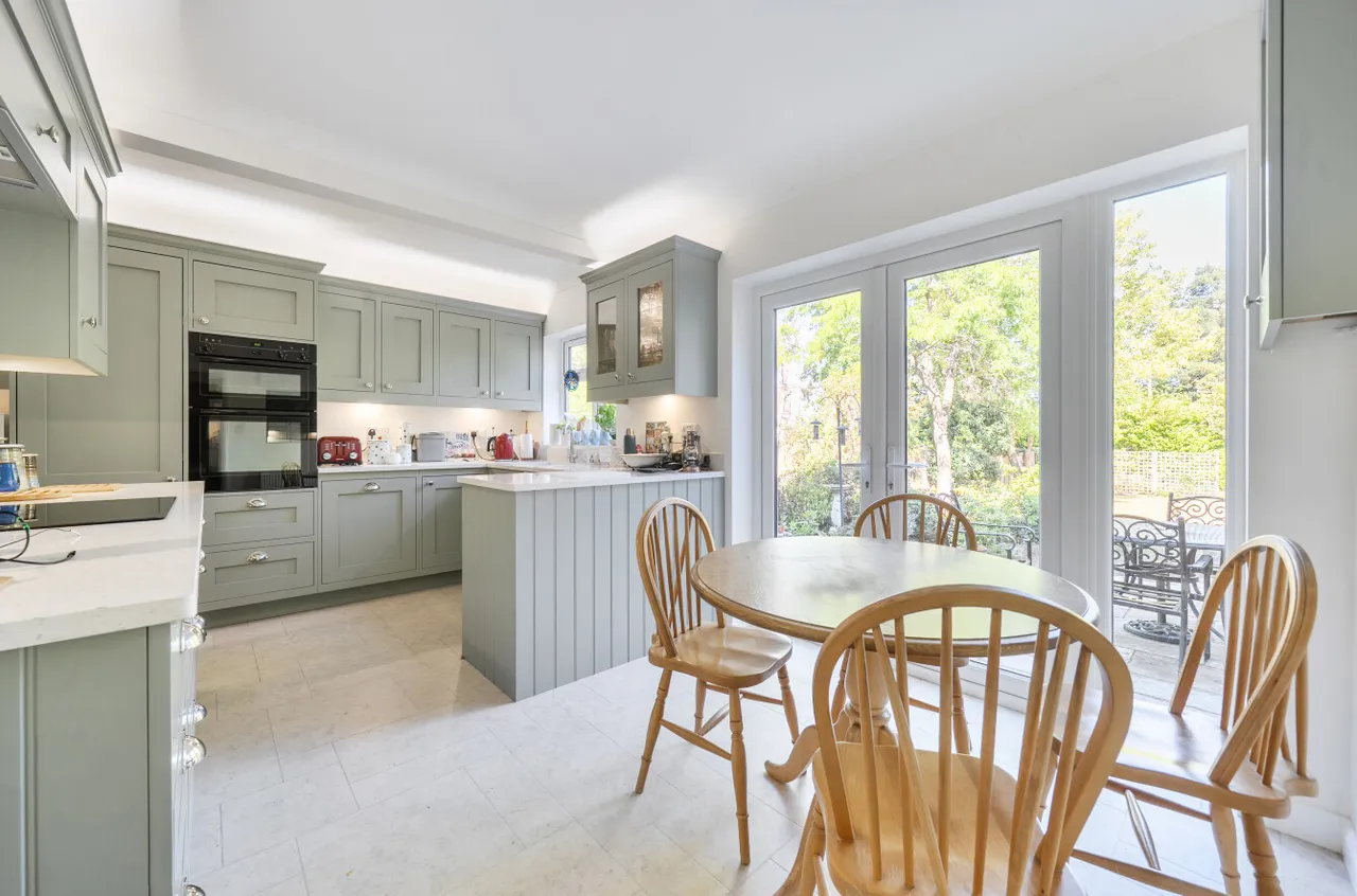 Kingsclear Park, Camberley, Surrey, GU15 2LS, photo 3