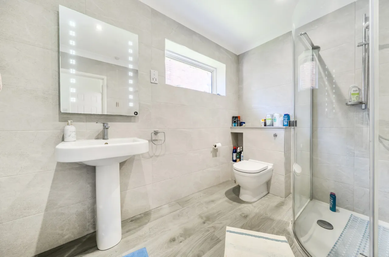 Kingsclear Park, Camberley, Surrey, GU15 2LS, photo 10