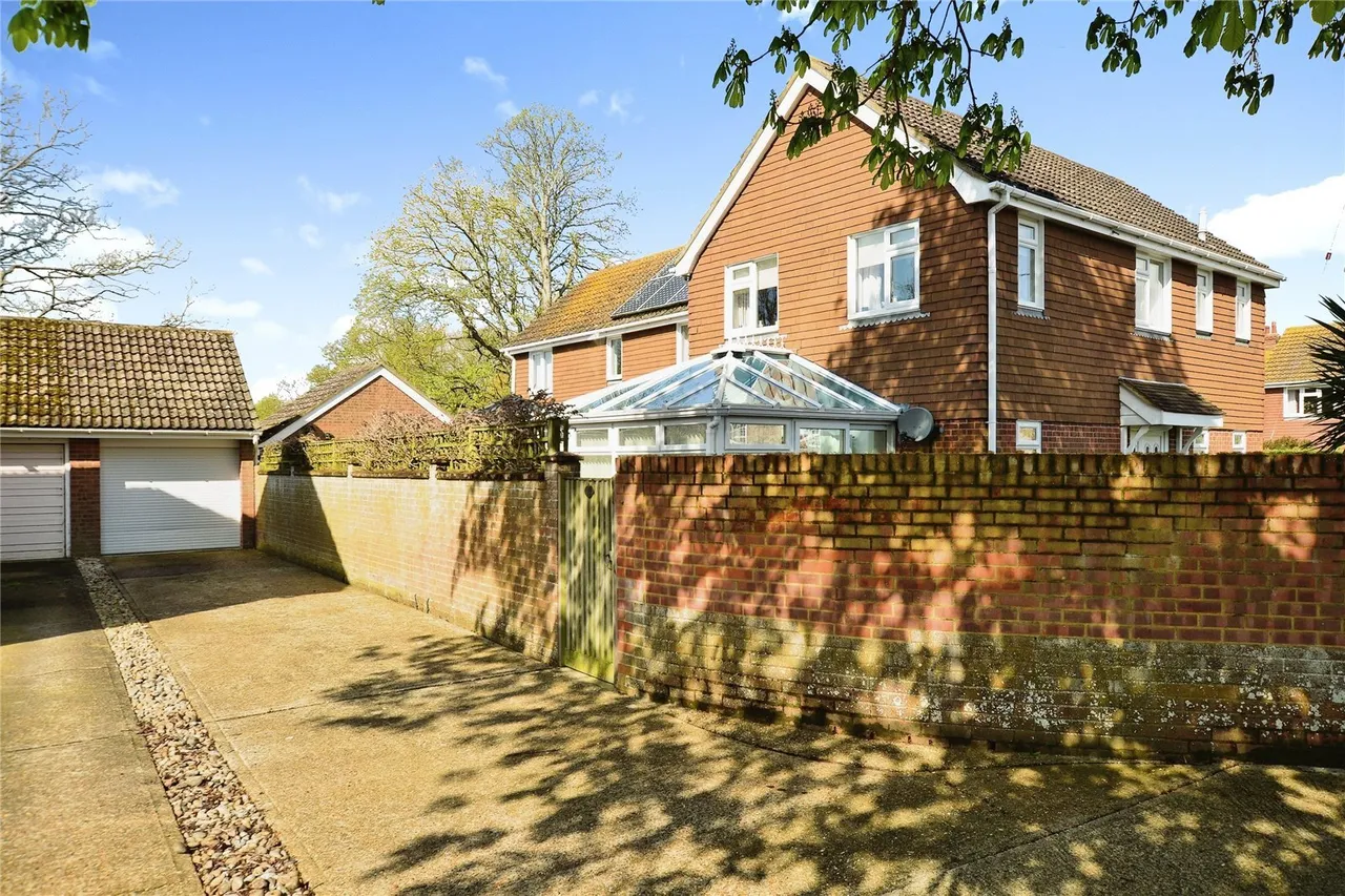 Mabledon Close, New Romney, Kent, TN28, photo 12