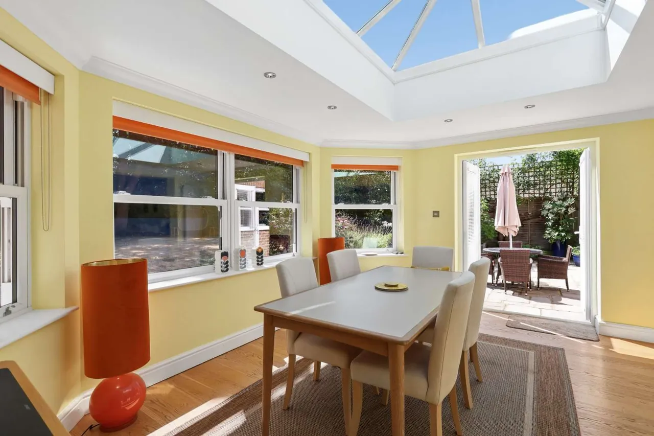 Woodend Park, Cobham, Surrey, KT11 3BX, photo 6