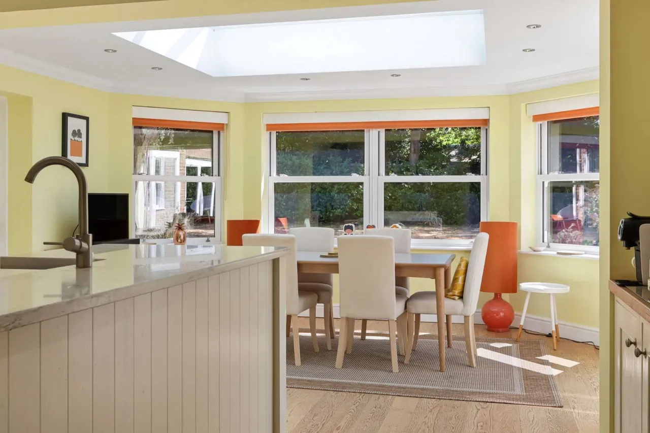 Woodend Park, Cobham, Surrey, KT11 3BX, photo 5