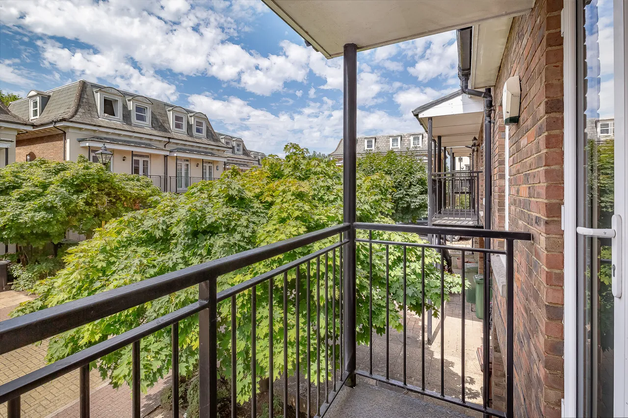 Culverden Park Road, Tunbridge Wells, Kent, TN4 9RQ, photo 2