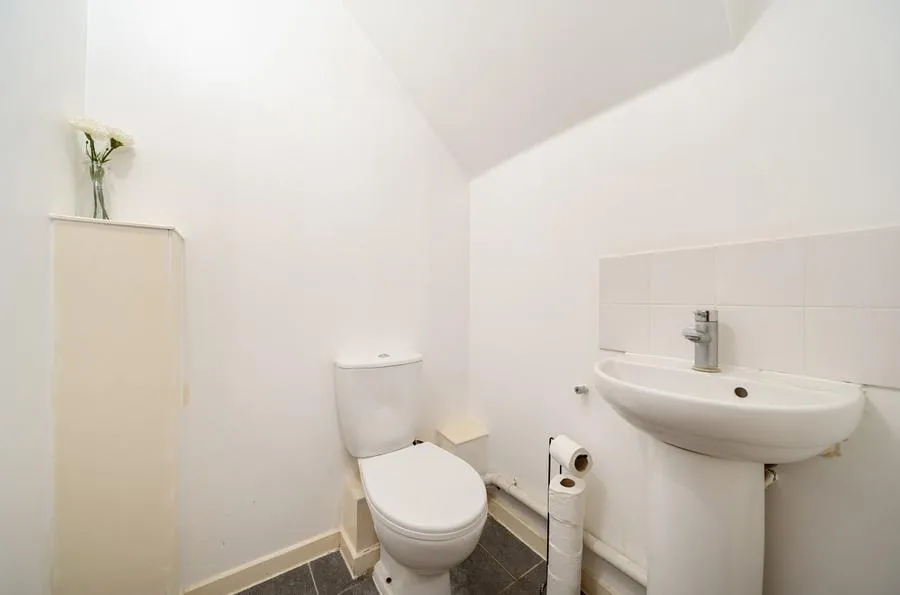 Durham Road, London, E12, photo 20