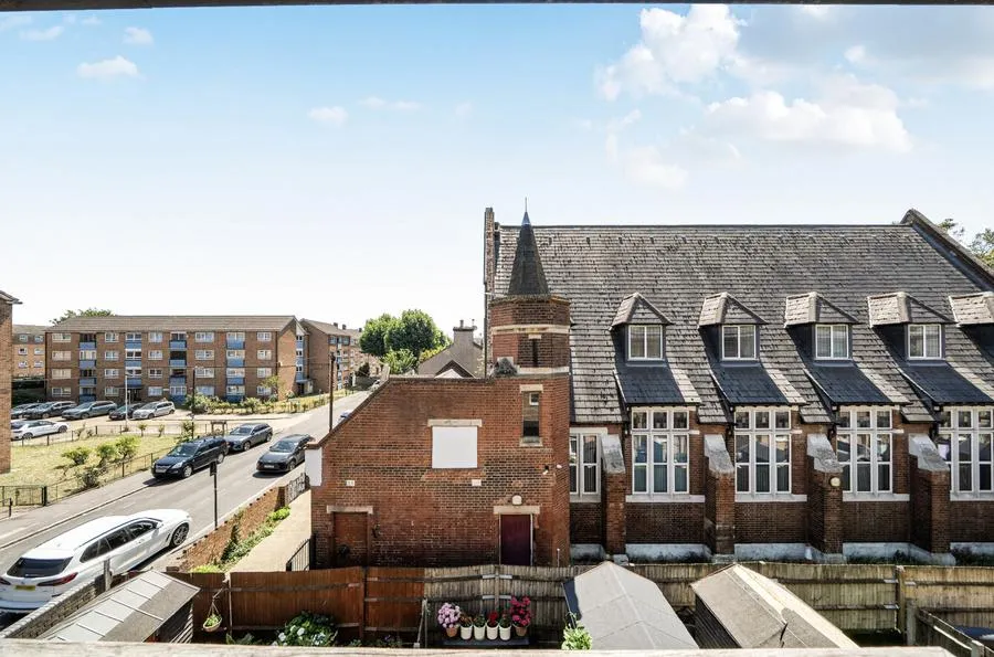 Durham Road, London, E12, photo 24