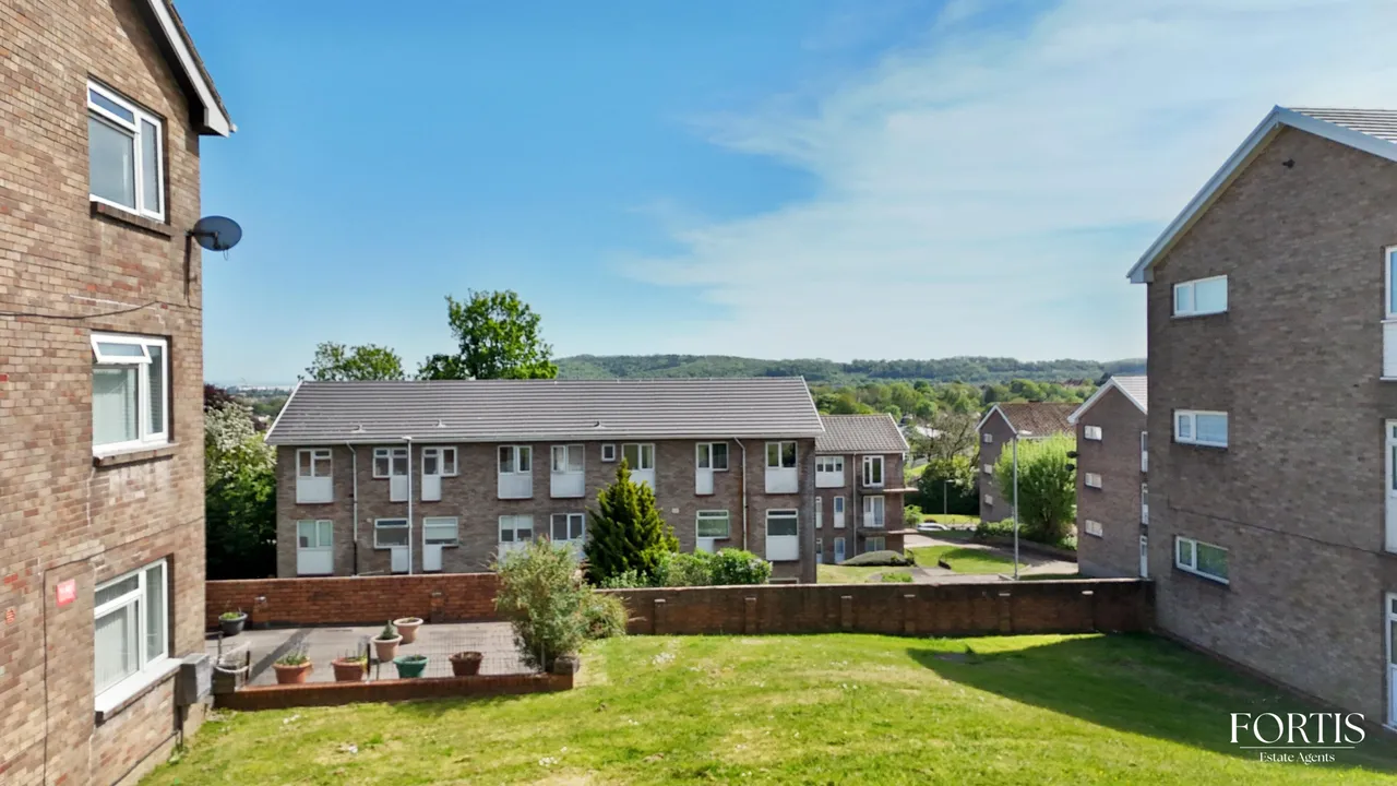Greenland Crescent, Cardiff, CF5, photo 2