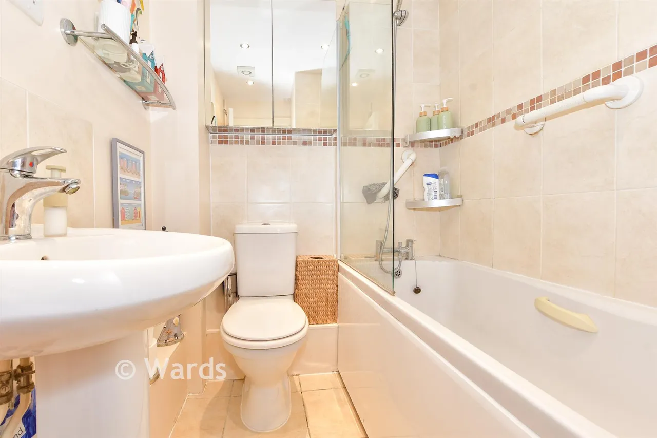 High Street, Hythe, CT21, photo 3