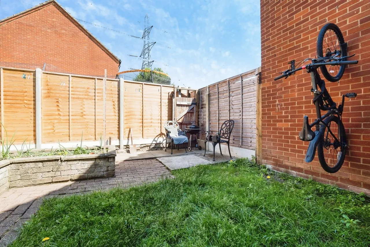 Andrewes Gardens, Beckton, London, E6, photo 17