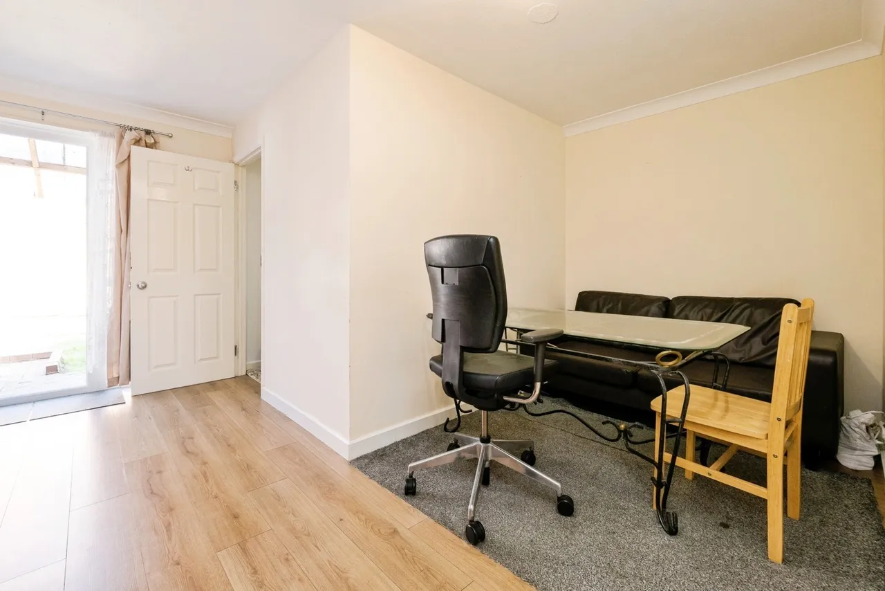 Andrewes Gardens, Beckton, London, E6, photo 5