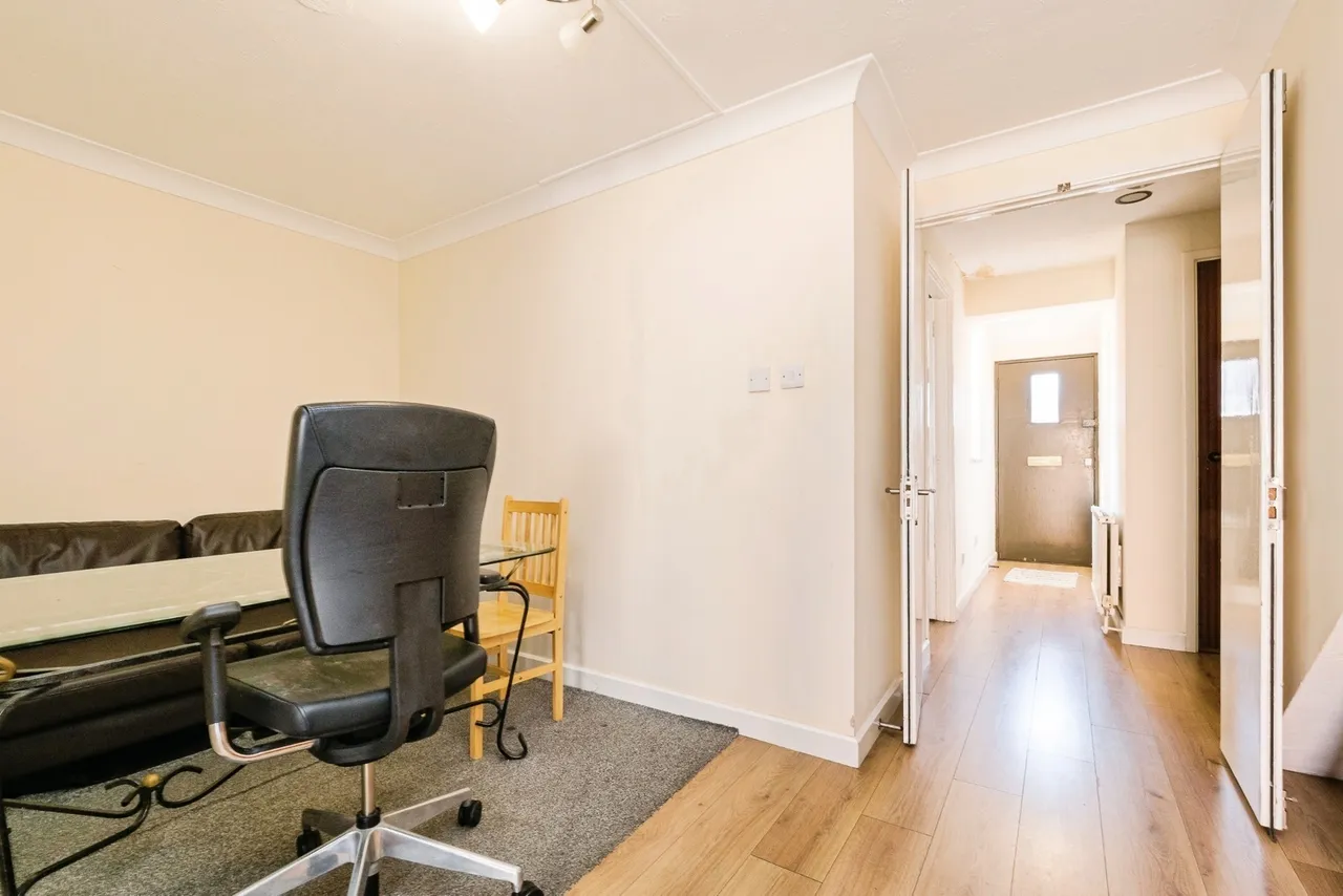 Andrewes Gardens, Beckton, London, E6, photo 8
