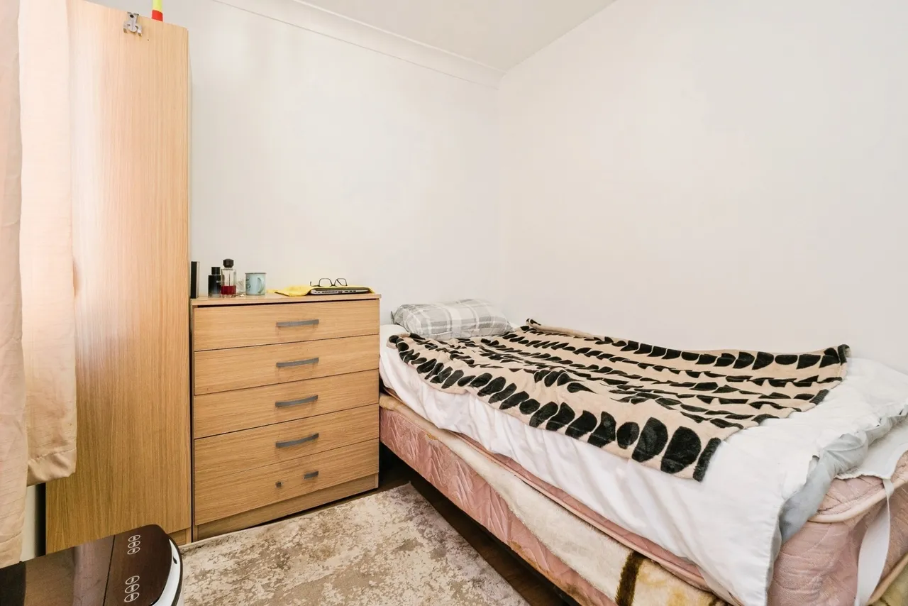 Andrewes Gardens, Beckton, London, E6, photo 10