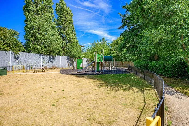 Bessemer Road, Welwyn Garden City AL7 1GJ, photo 15