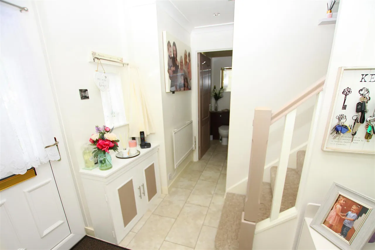 Gunville Crescent, Bournemouth, photo 8