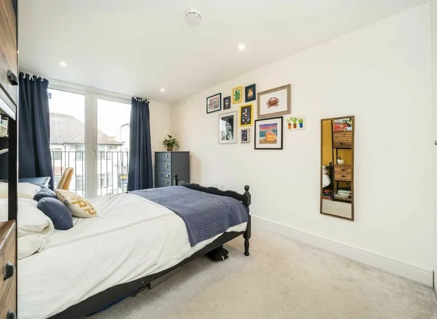 Gaumont Place, Streatham, SW2, photo 6