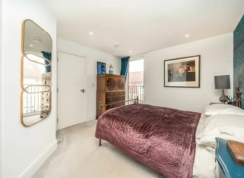 Gaumont Place, Streatham, SW2, photo 5