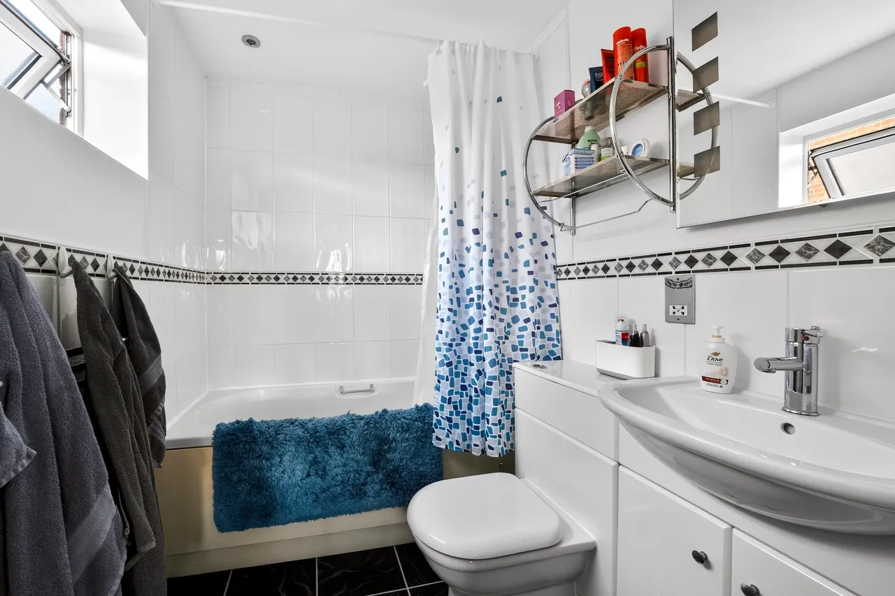 Normandy Way, Bletchley, Milton Keynes, photo 12