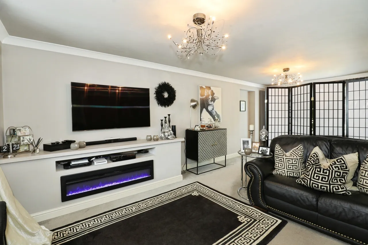 Upton Close, Winsford, CW7, photo 5