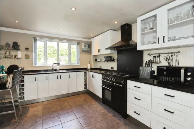 Upton Close, Winsford, CW7, photo 13