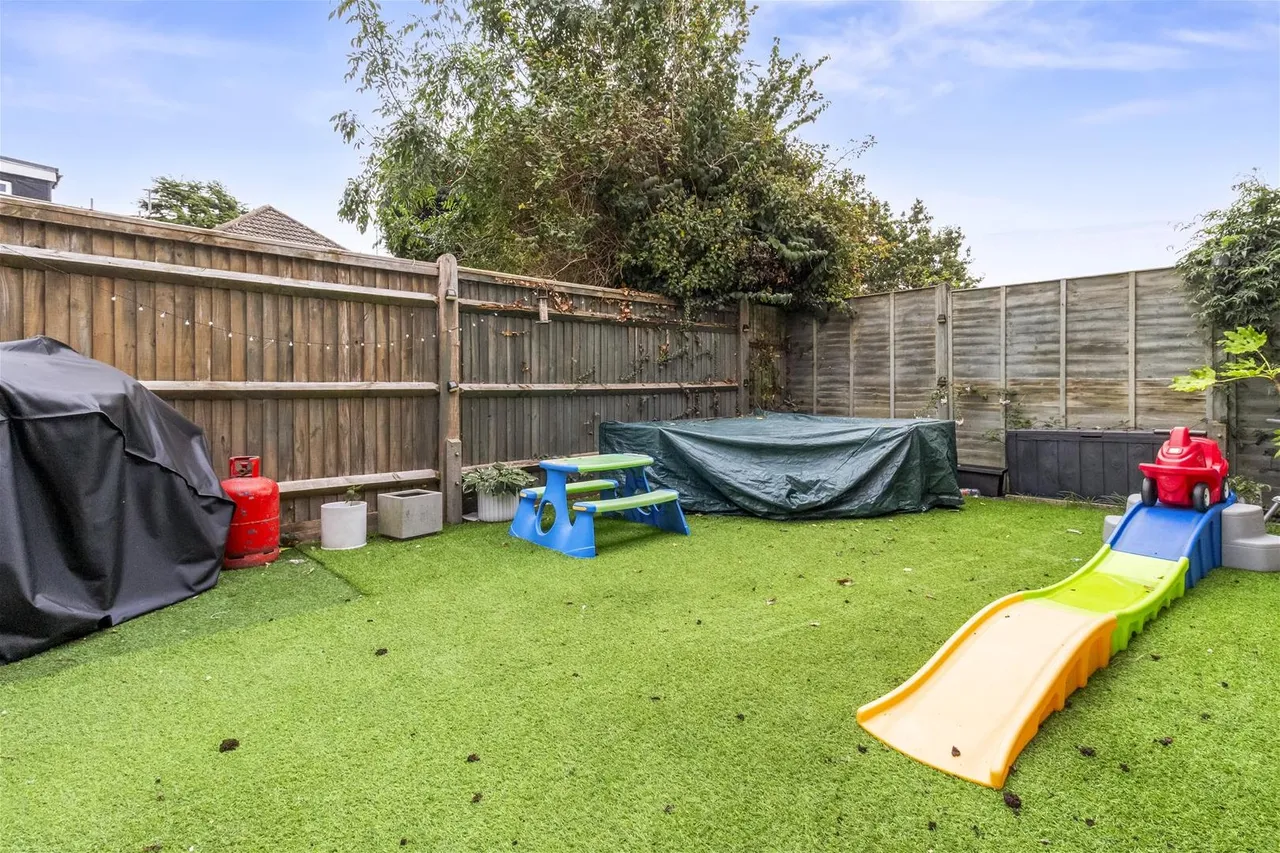 Stone Lane, Worthing, photo 13