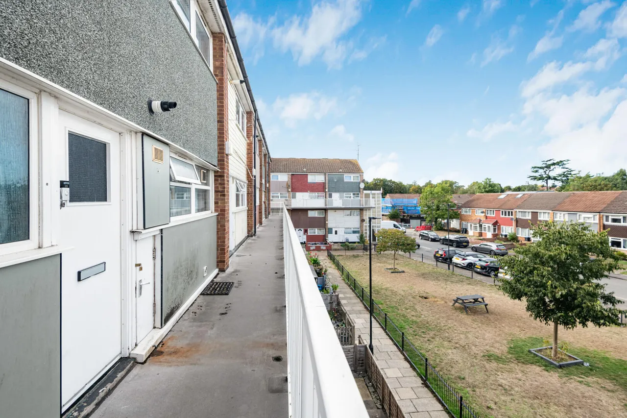 Dendridge Close, Enfield, EN1, photo 12